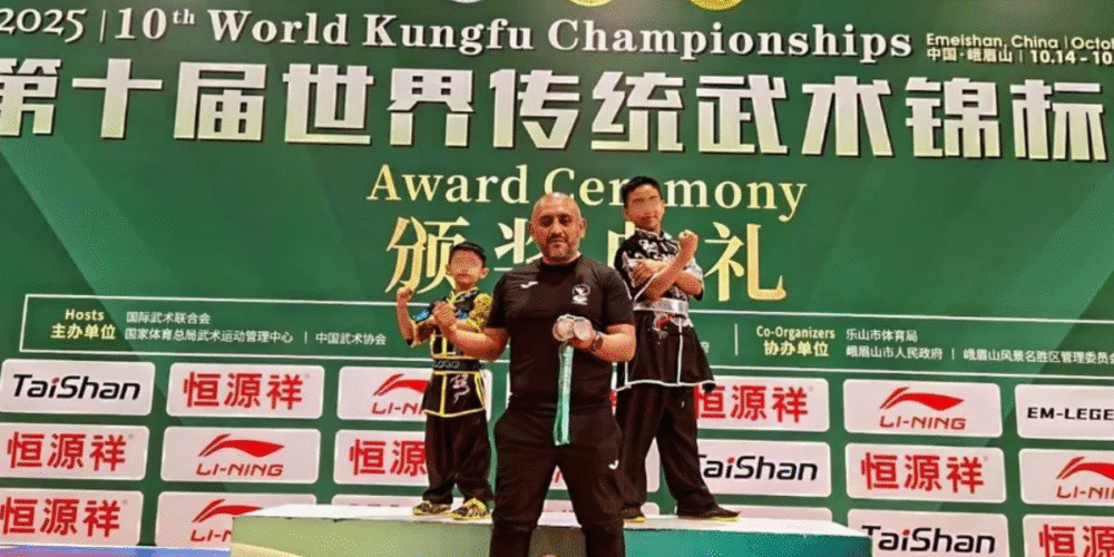 Oro y gloria en China Niños de Chimalhuacán ganan medallas en el Campeonato Mundial de Kung-Fu
