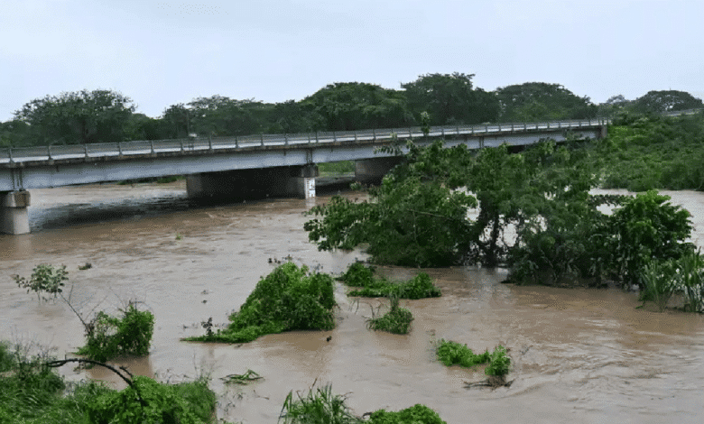 El poderoso Huracán Melissa tocó tierra en el oriente de Cuba la mañana del miércoles 29 de octubre de 2025, después de haber impactado a Jamaica como una tormenta de Categoría 5, la más fuerte registrada en la isla.