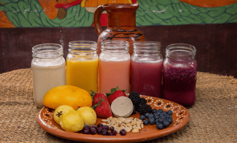 El pulque vive un momento de recuperación cultural y gastronómica. Cada vez más jóvenes redescubren su origen prehispánico y se animan a preparar versiones caseras de esta bebida fermentada.