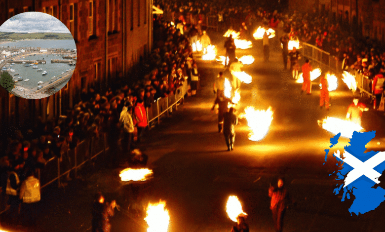 Fuego contra la oscuridad El hipnótico ritual de las Bolas de Fuego de Stonehaven en Escocia